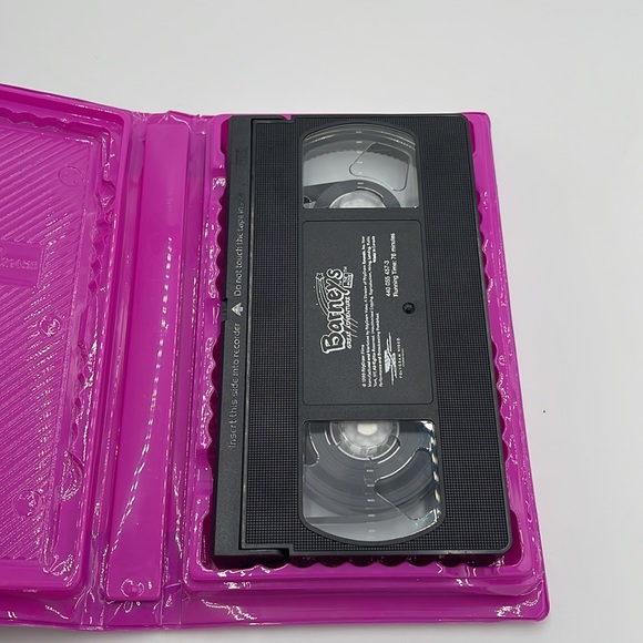 Barney’s Great Adventure The Movie VHS Tape 1998 - Picture 4 of 4